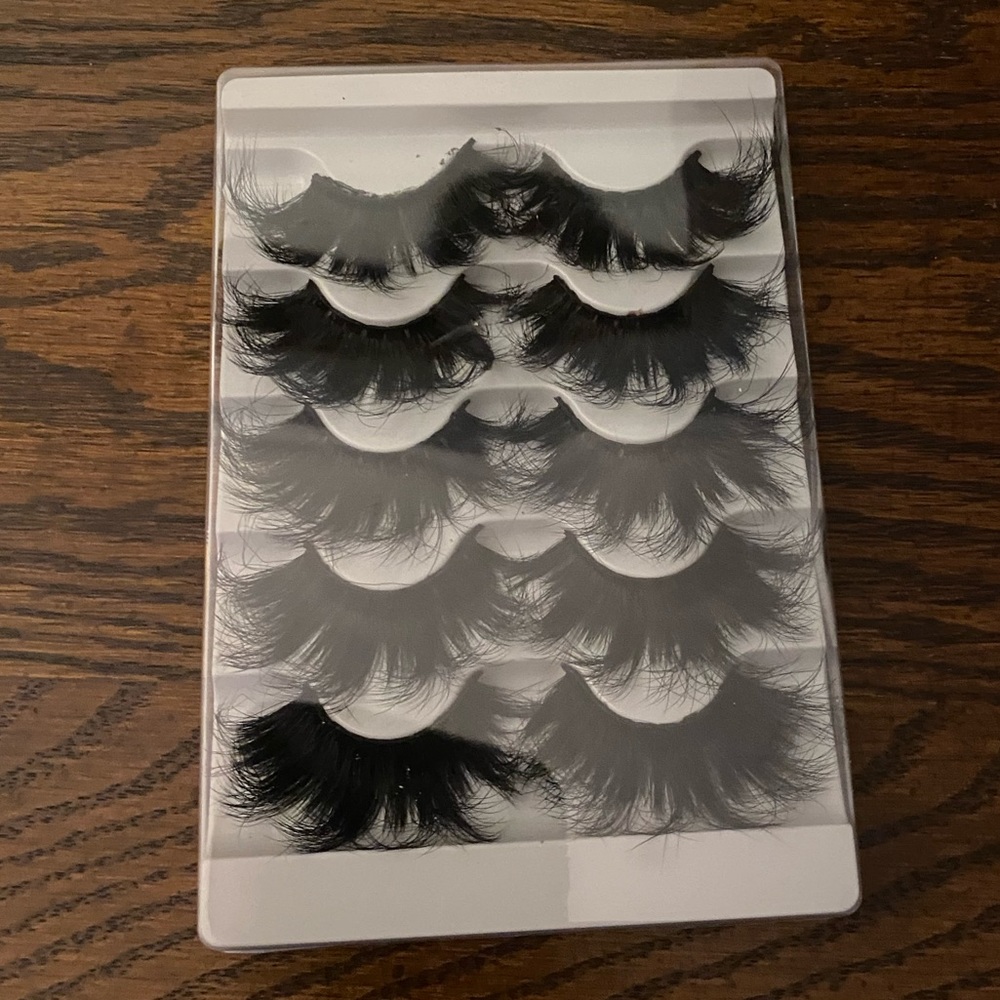Mink eyelashes